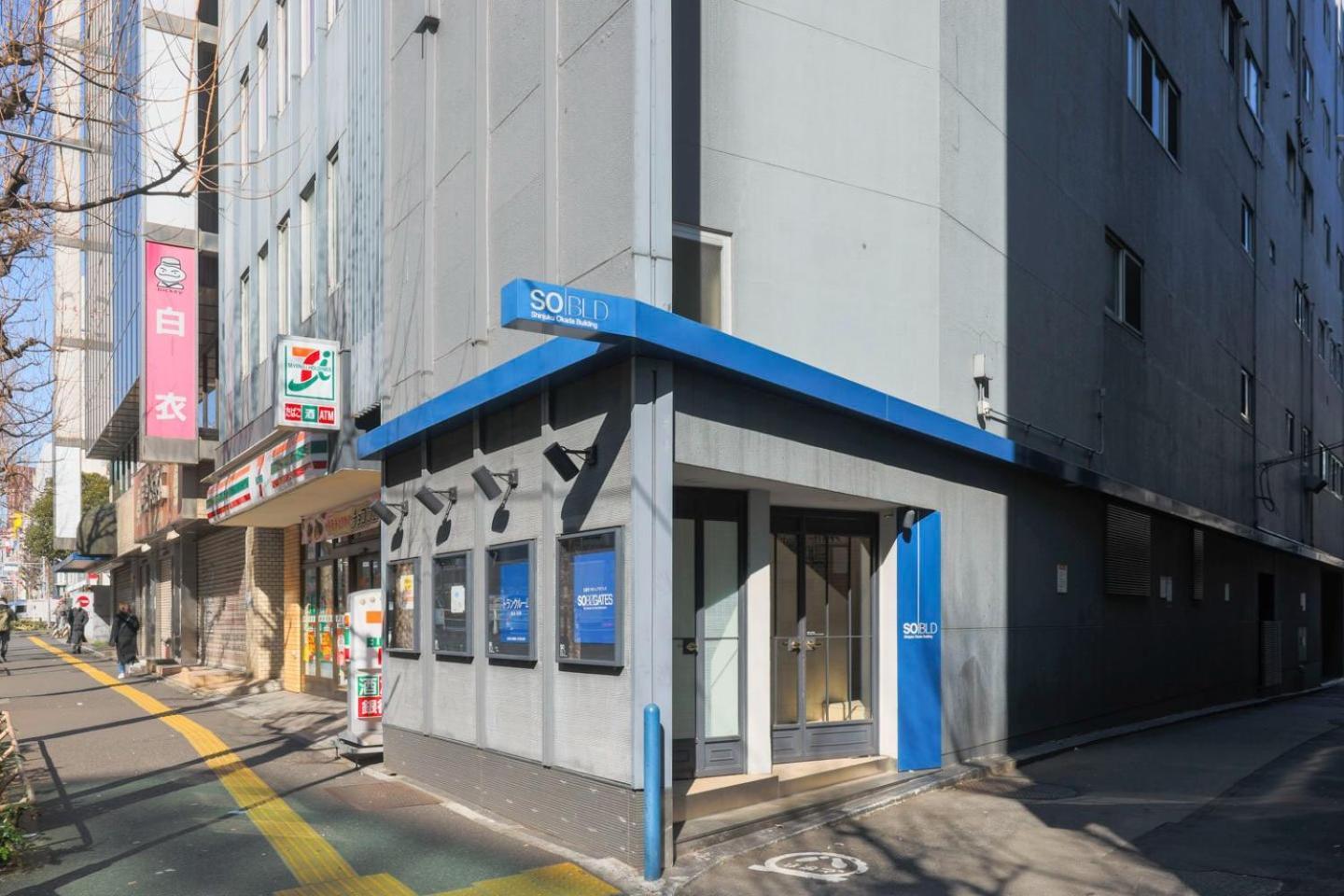 شقة Shinjuku Okada Building طوكيو المظهر الخارجي الصورة